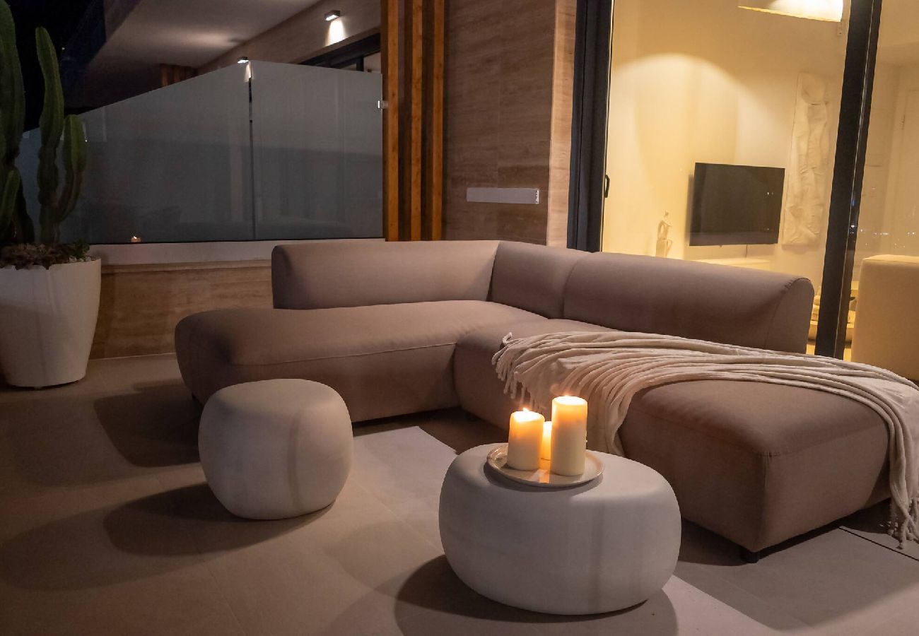 Apartamento en Finestrat - 2 Benidorm Amber Stay Duplex 2 Private Jacuzzi