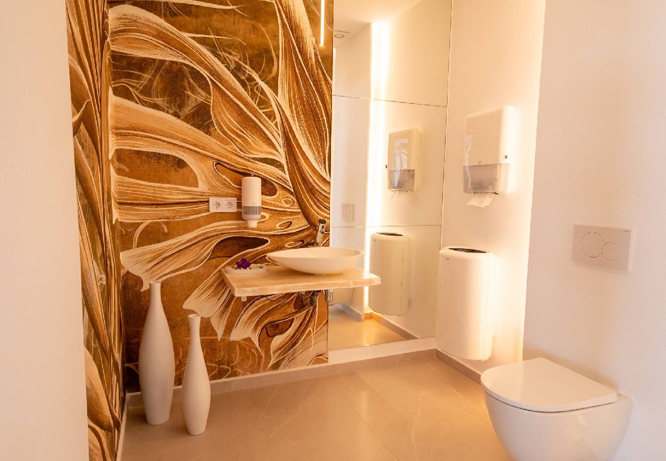 Apartamento en Finestrat - 2 Benidorm Amber Stay Duplex 2 Private Jacuzzi