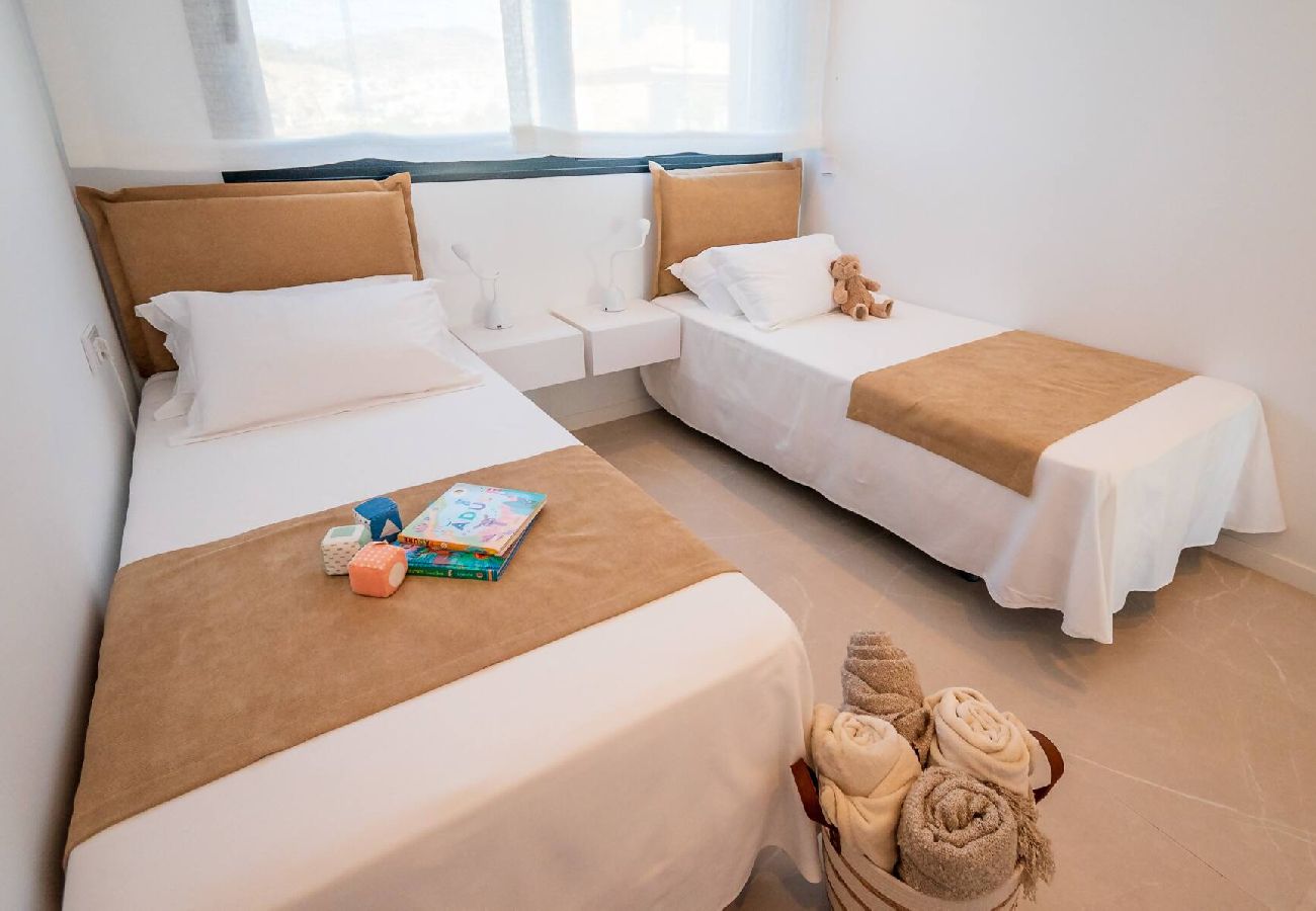 Apartamento en Finestrat - 3 Benidorm Amber Stay Duplex 3 Private Jacuzzi