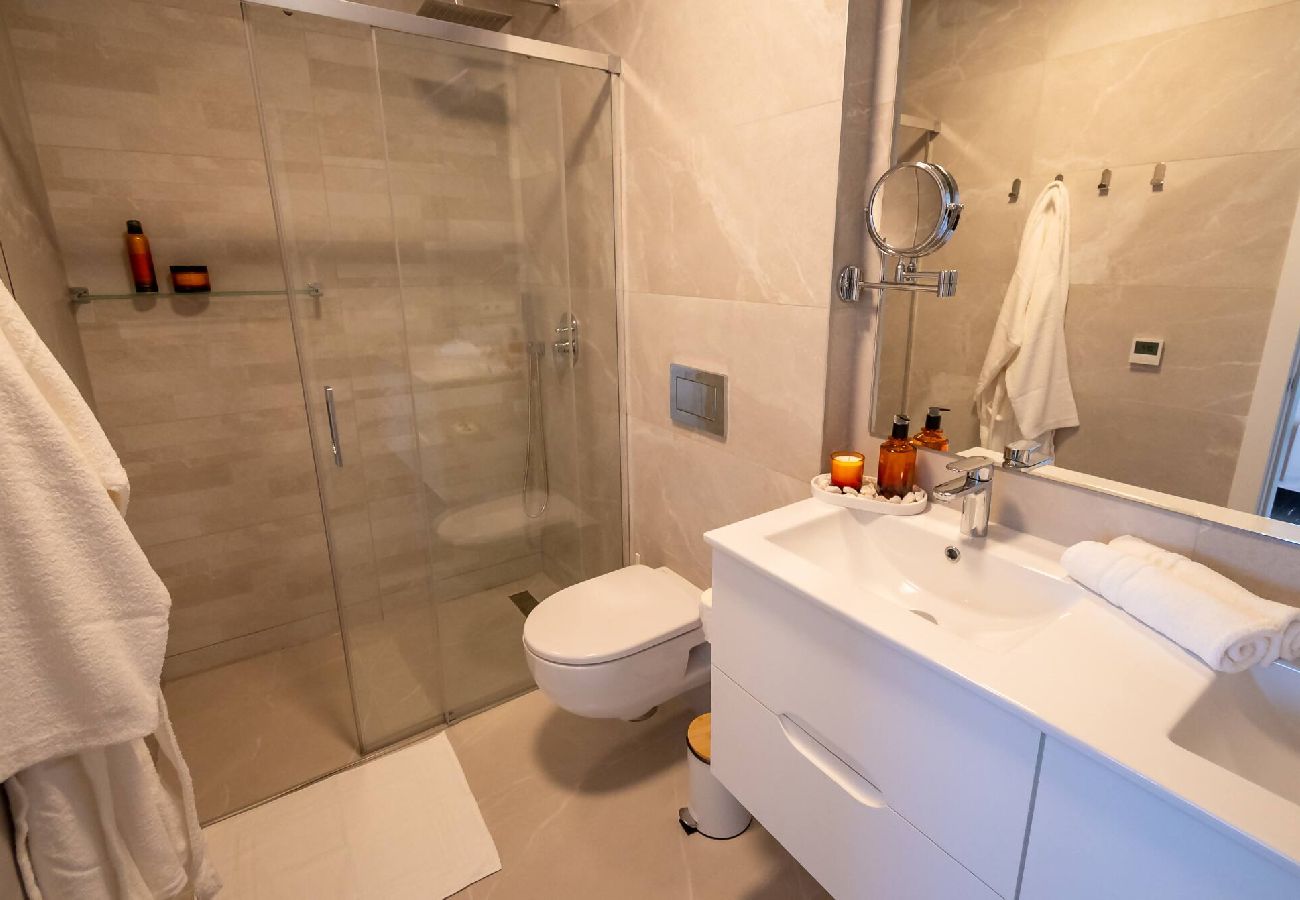 Apartamento en Finestrat - 5 Benidorm Amber Stay- Suite 5 Private Jacuzzi