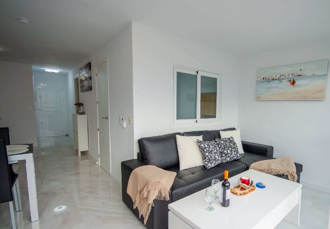 Apartamento en Benidorm - Playmont Park T-C  18-12