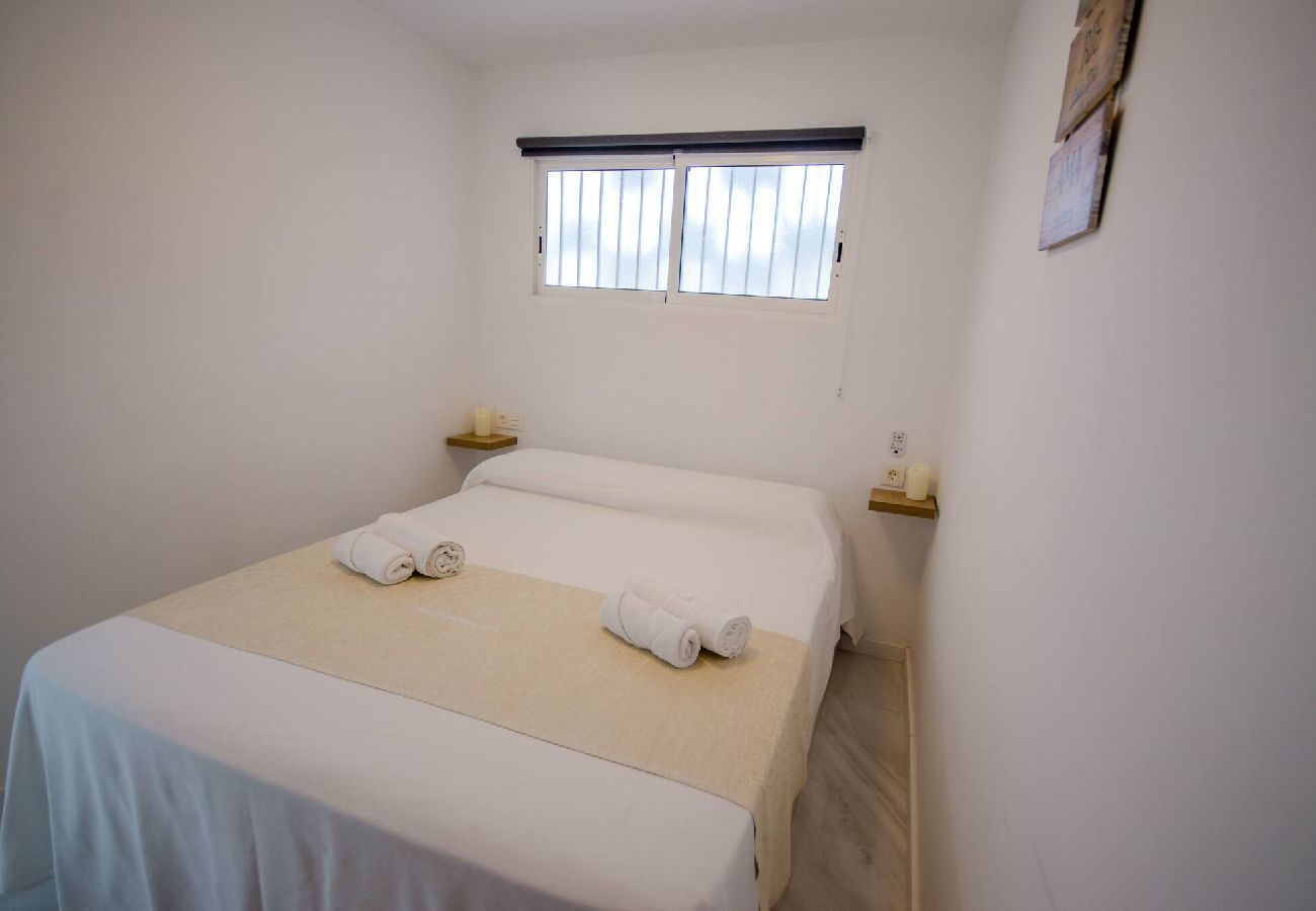 Apartamento en Benidorm - Playmont Park T-C  18-12