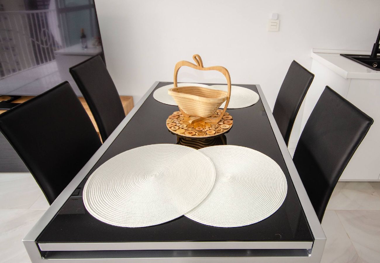 Apartamento en Benidorm - Playmont Park T-C  18-12