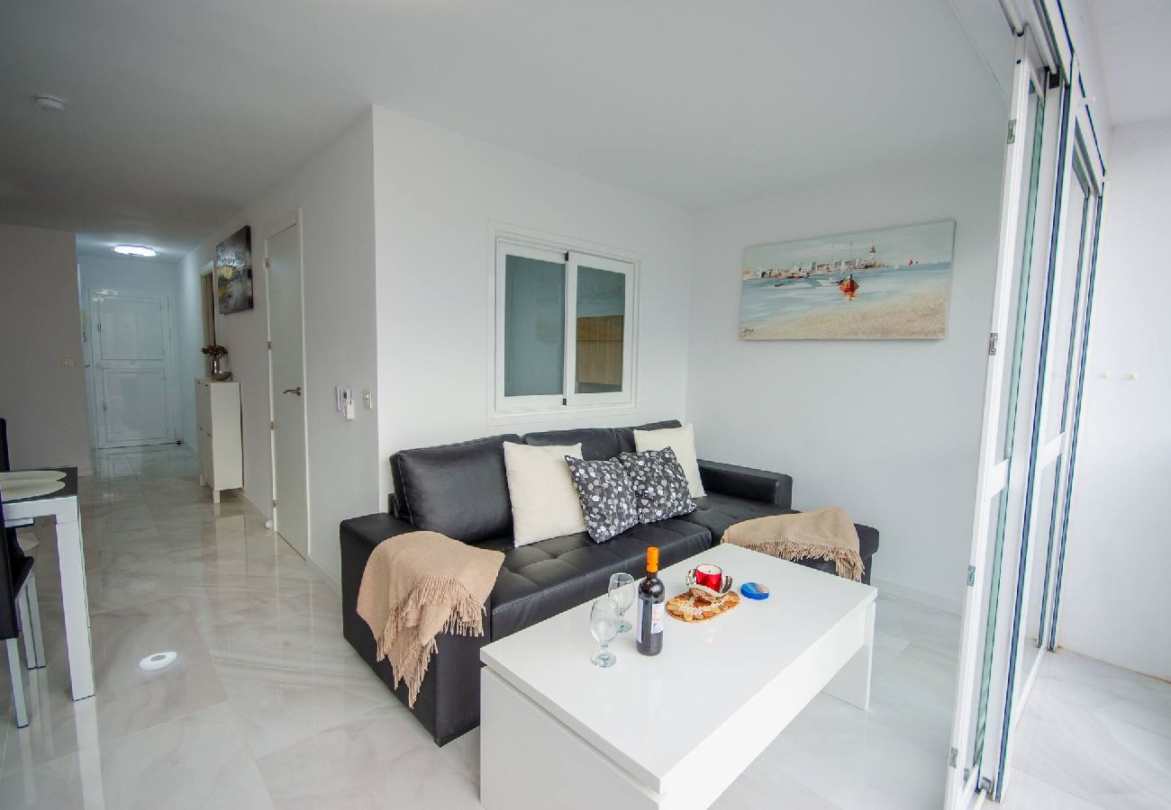 Apartamento en Benidorm - Playmont Park T-C  18-12