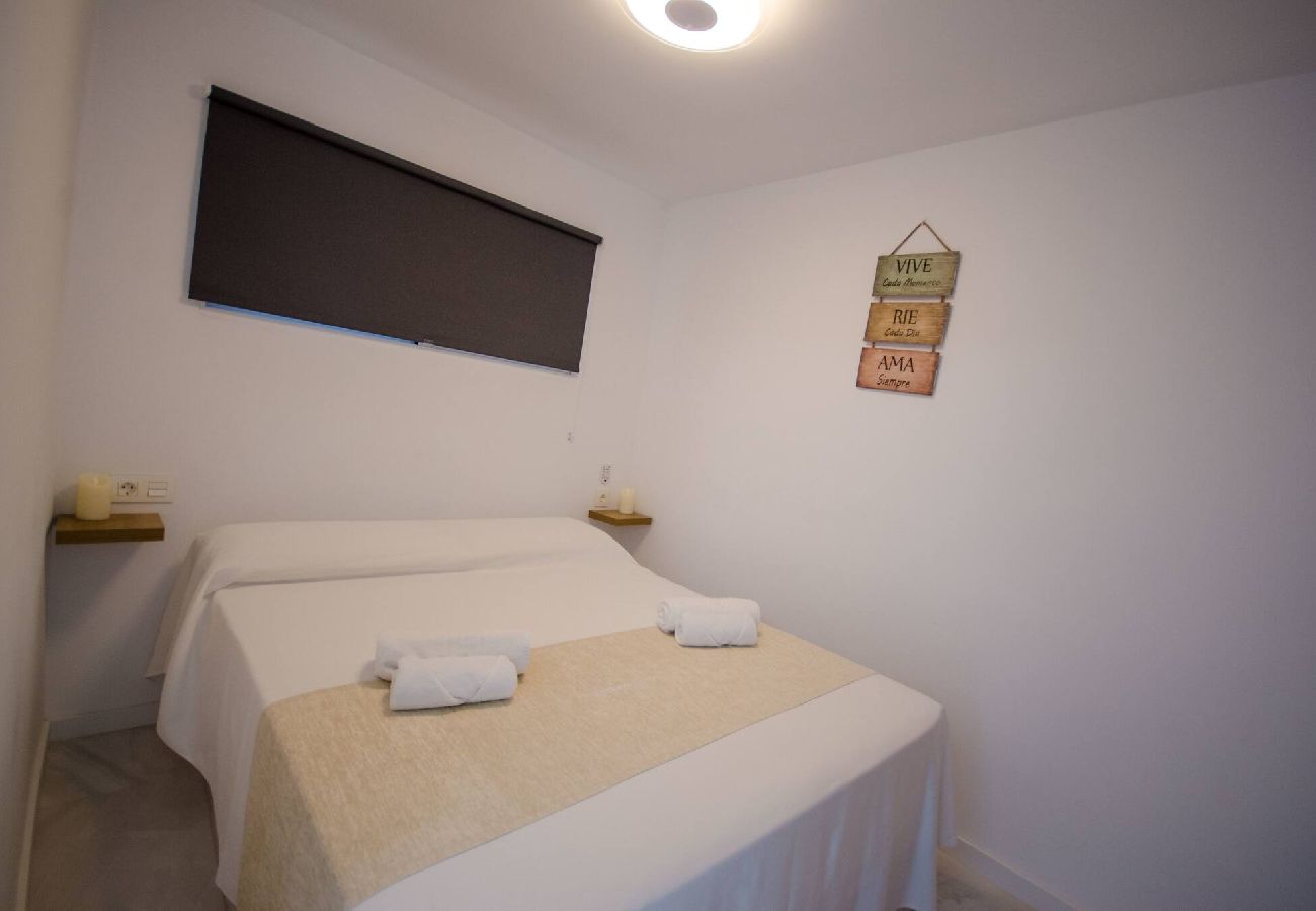 Apartamento en Benidorm - Playmont Park T-C  18-12