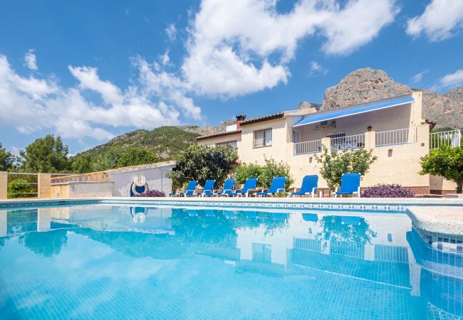 Villa en Polop - VILLA LA MARINA