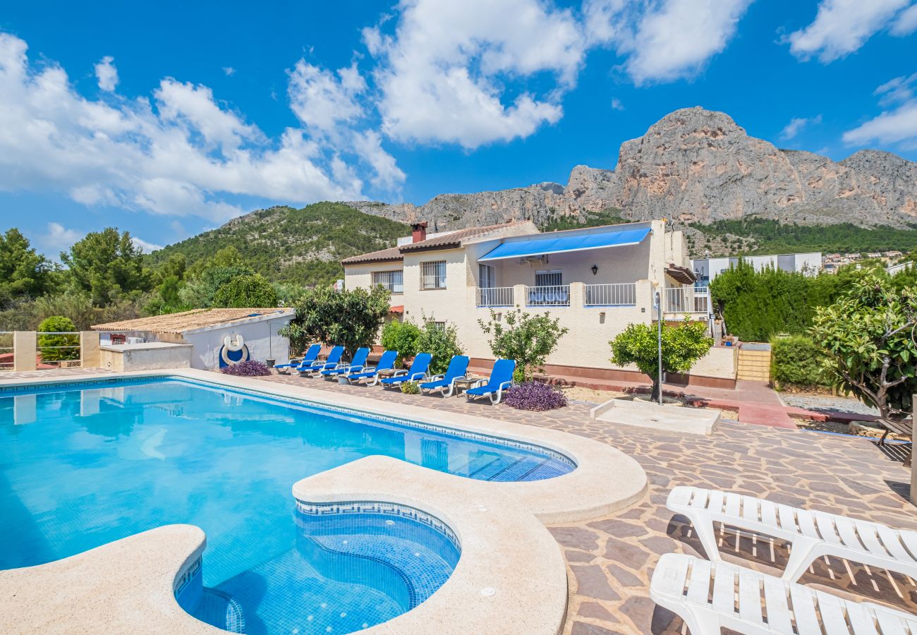 Villa en Polop - VILLA LA MARINA